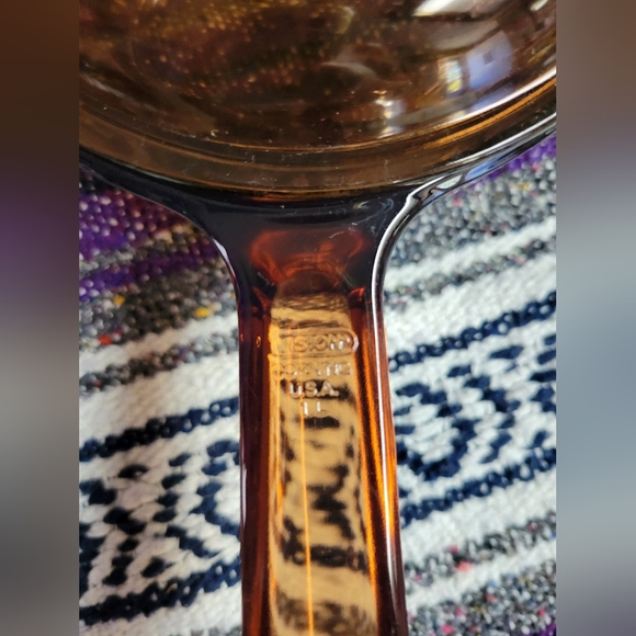Vintage 1 liter amber glass Pyrex visions saucepan lid has a small chip - Picture 3 of 8